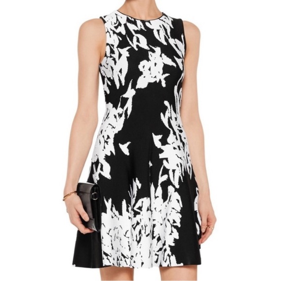 ISSA A-Line Black Dress With White Flowers - Picture 1 of 9